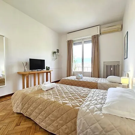 Апартаменты Parking,wifi, Netflix - Sunny Sea View Haven *