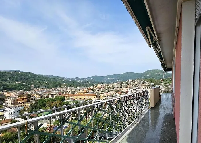 Parking,wifi, Netflix - Sunny Sea View Haven Lejlighed *
